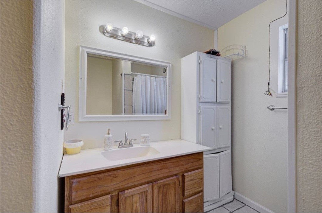 1721 Wallace Ave Property Photo 14