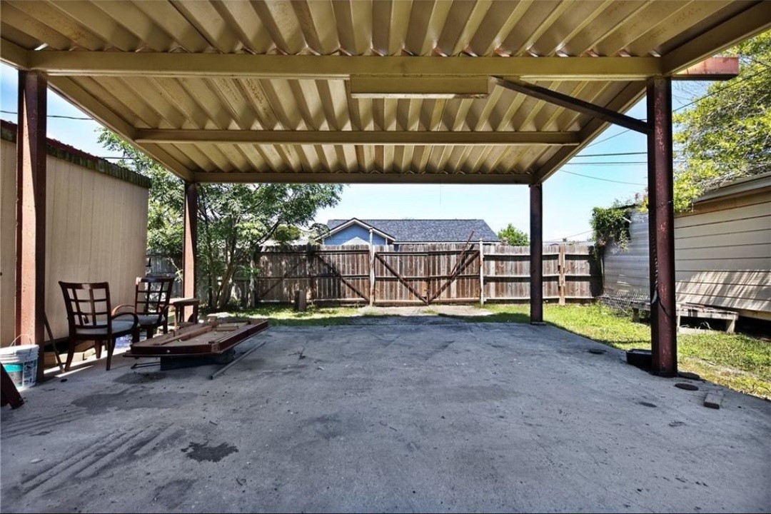 1721 Wallace Ave Property Photo 24