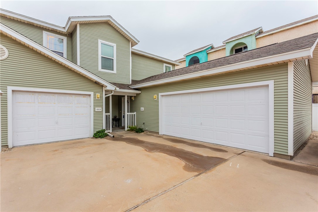 14901 Windward Dr 604 Property Photo 1