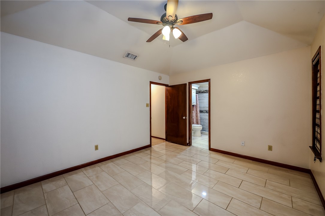 6133 Callaway Dr Property Photo 9