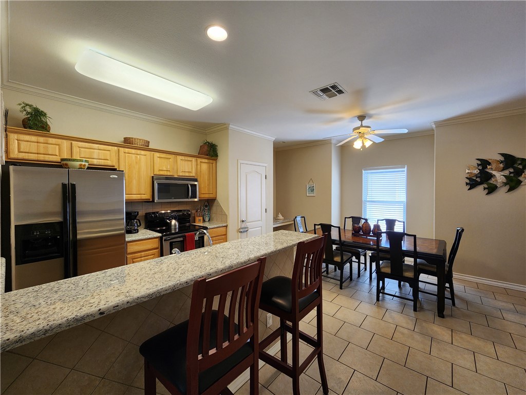 14202 Encantada Ave 403 Property Photo 4