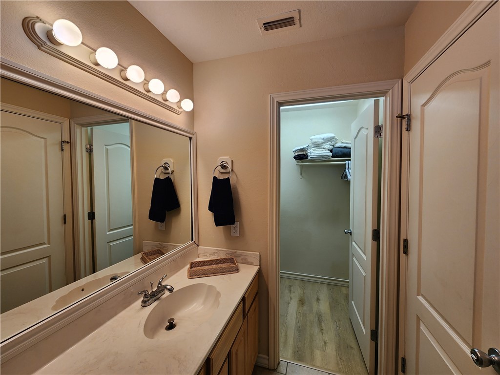 14202 Encantada Ave 403 Property Photo 23