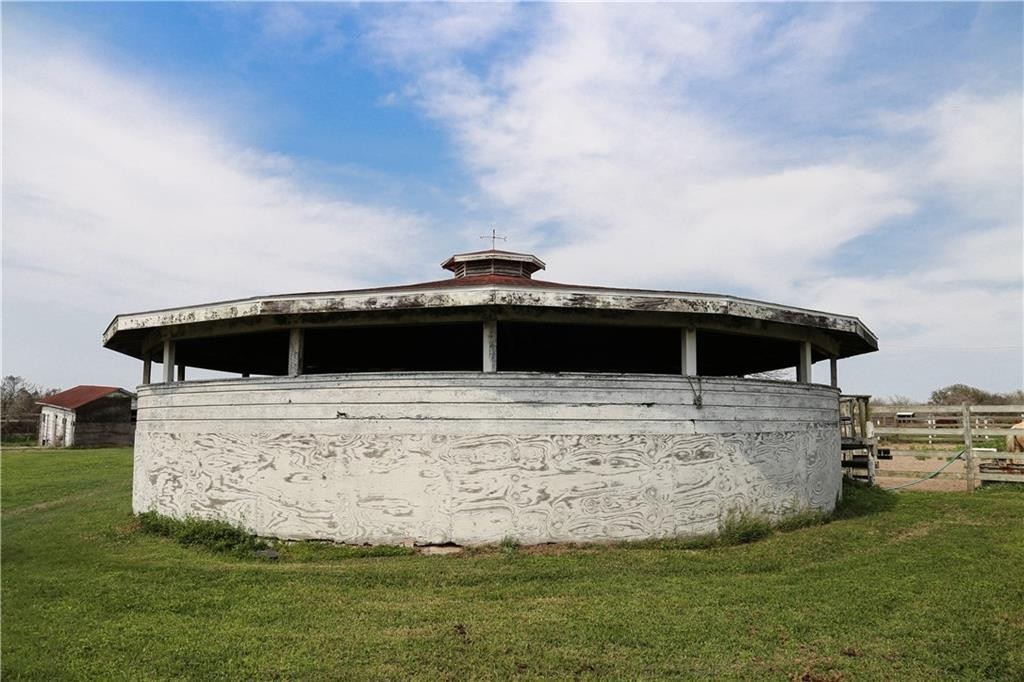 1818 Caribbean Dr Property Photo 11