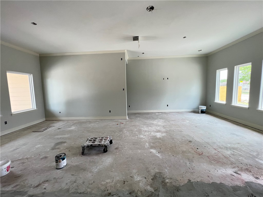 1025 Beechcraft Ave Property Photo 5
