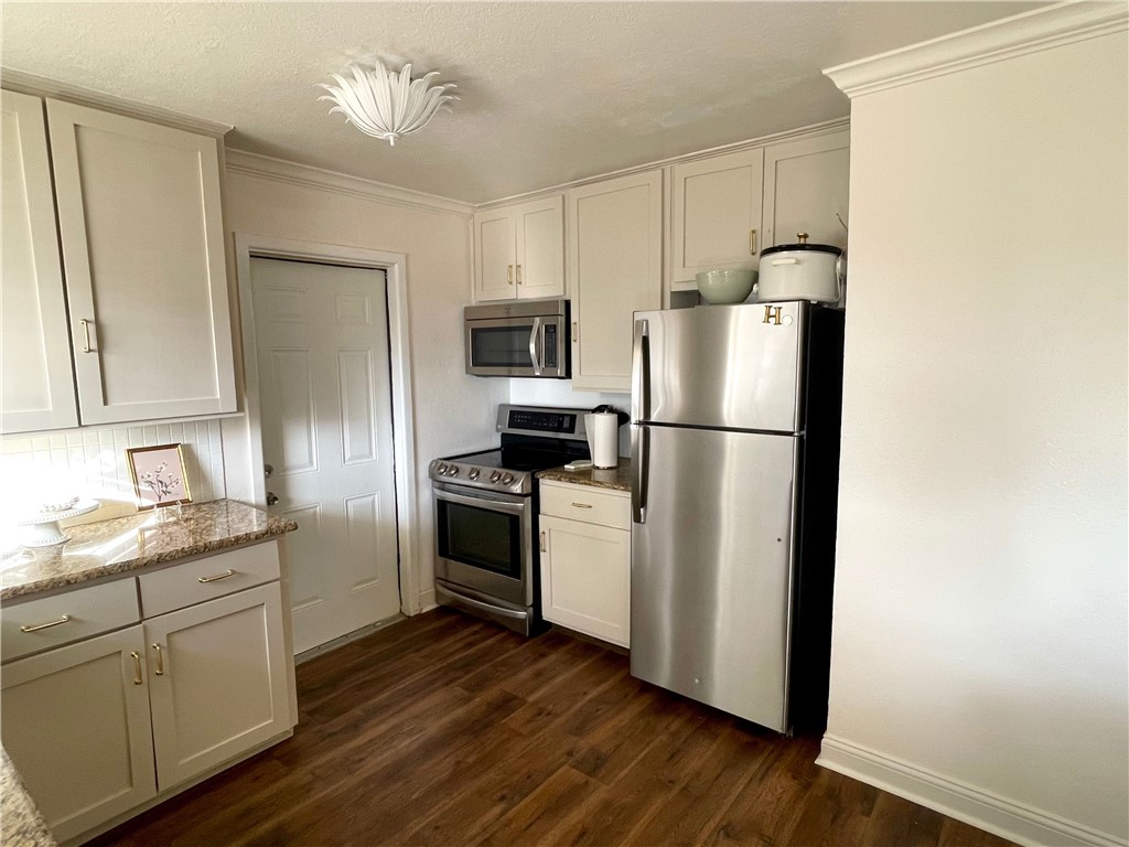 1502 Denver St Property Photo 9