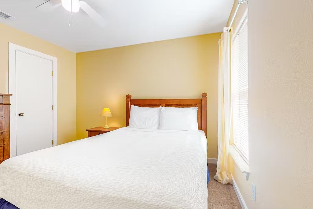 15010 Leeward Dr 4301 Property Photo 3