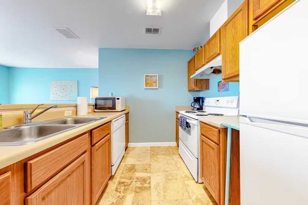 15010 Leeward Dr 4301 Property Photo 5