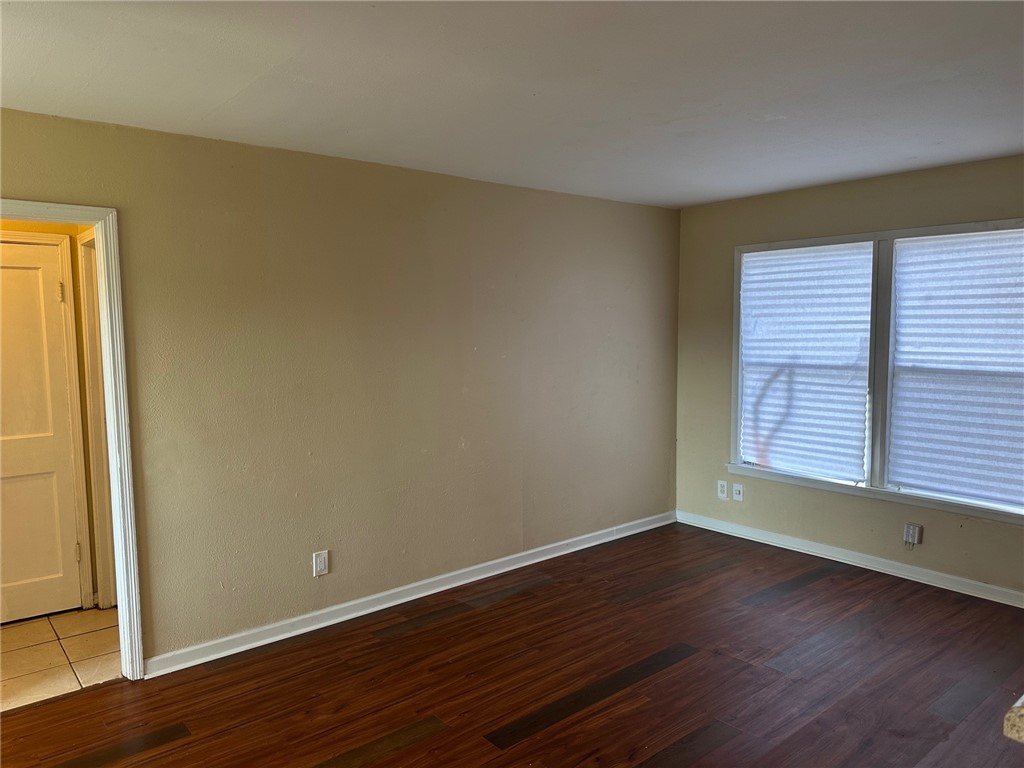 4805 Gabriel Dr Property Photo 3