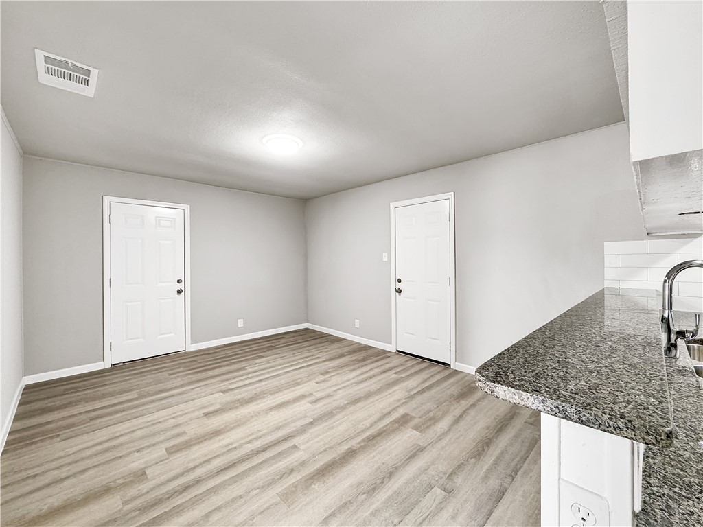 3153 Baybrook Dr Property Photo 8