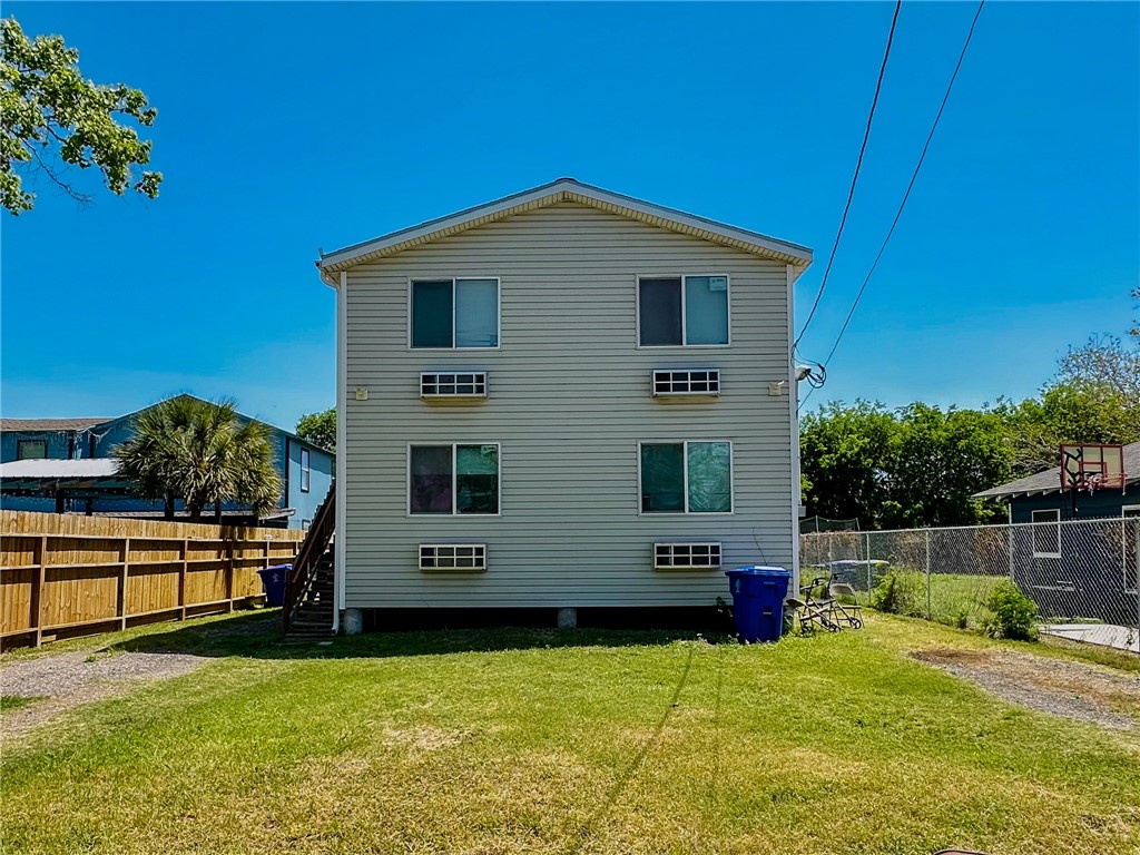 1612 7th St Property Photo 1