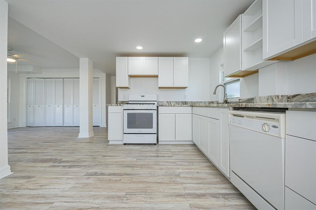 246 Starboard Ave Property Photo 14