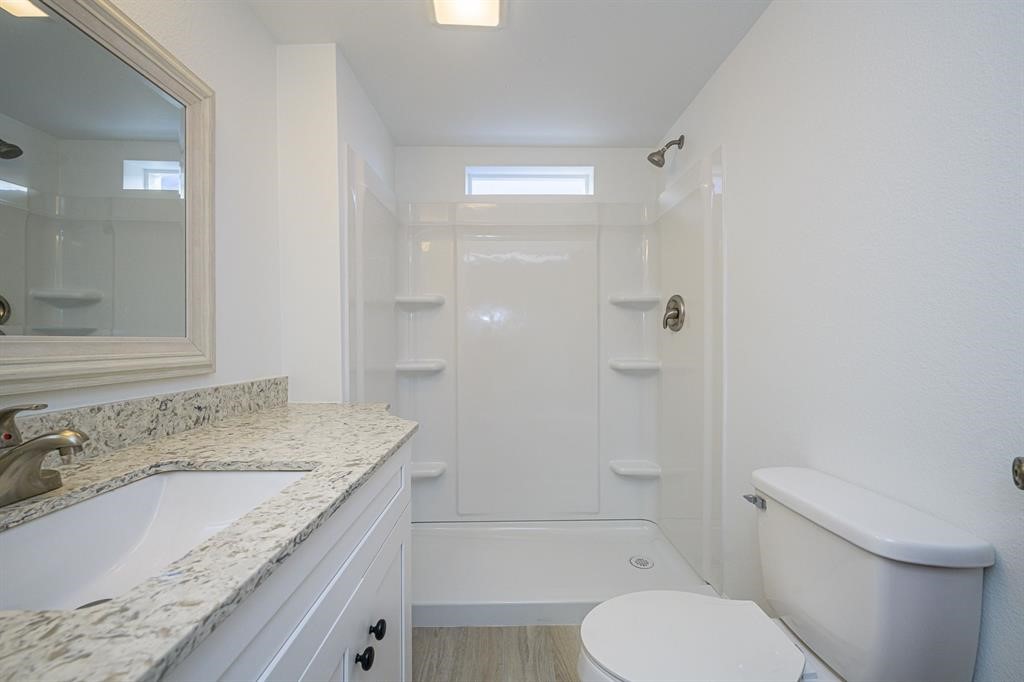 246 Starboard Ave Property Photo 18