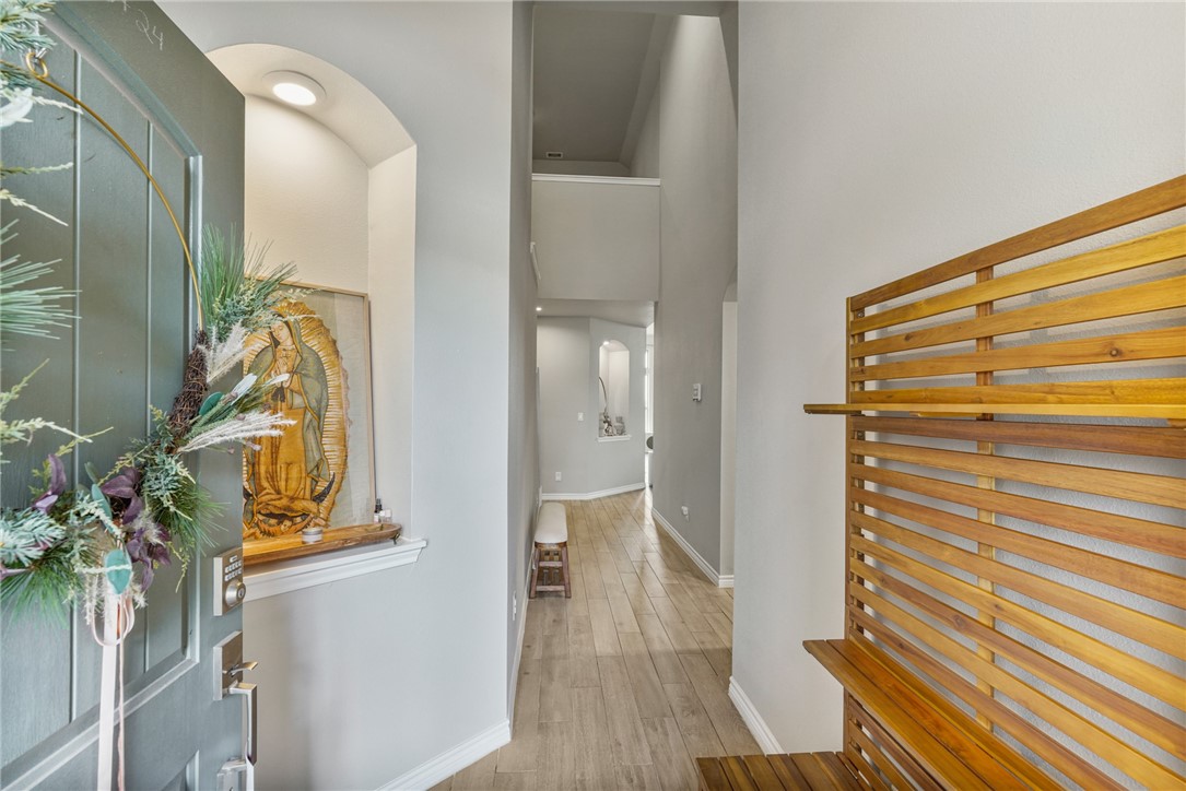 1353 London Towne Blvd Property Photo 3