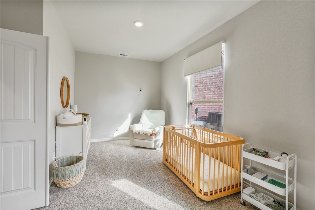 1353 London Towne Blvd Property Photo 16