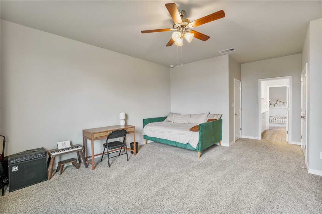 1353 London Towne Blvd Property Photo 21