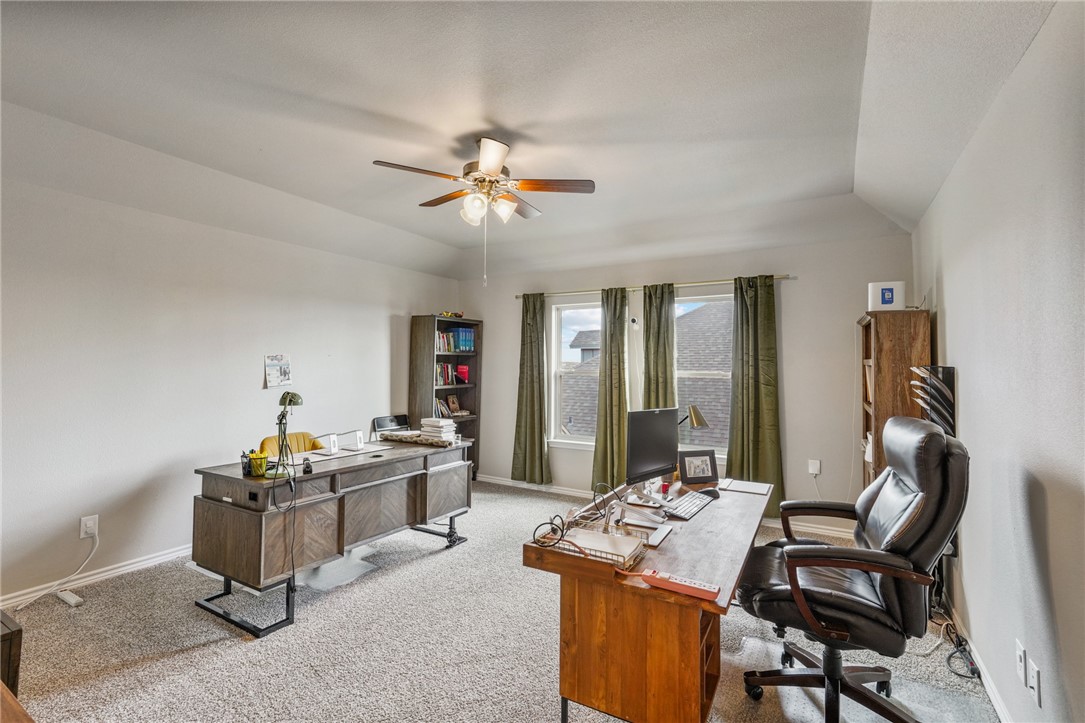 1353 London Towne Blvd Property Photo 24