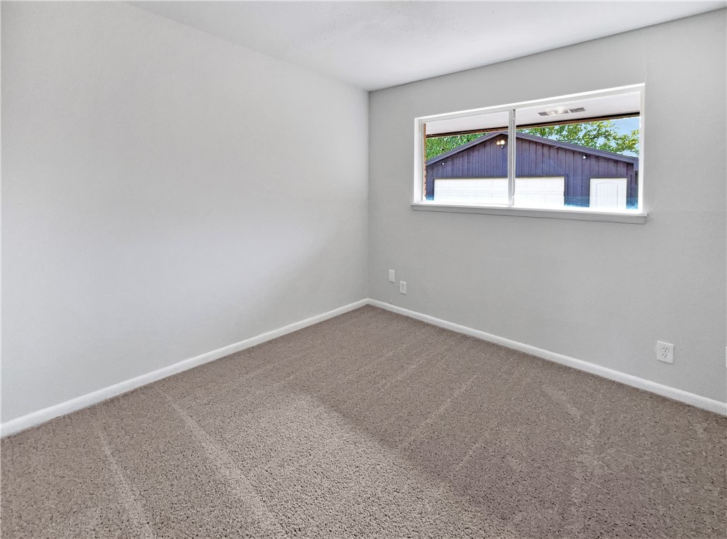 108 Daniel Moore St Property Photo 17