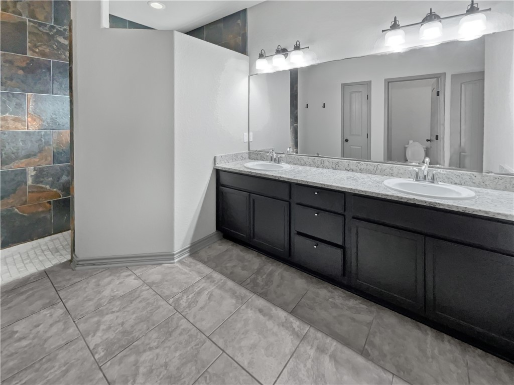 2105 Aquila St Property Photo 7