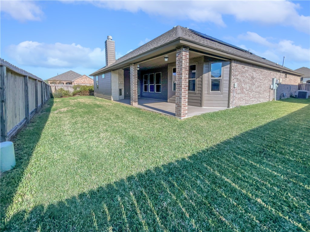 2105 Aquila St Property Photo 8