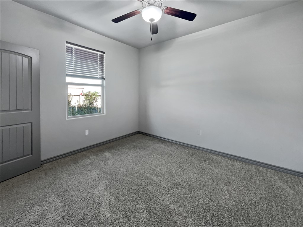 2105 Aquila St Property Photo 13