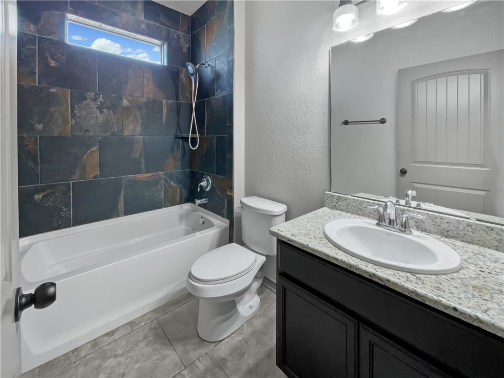 2105 Aquila St Property Photo 14