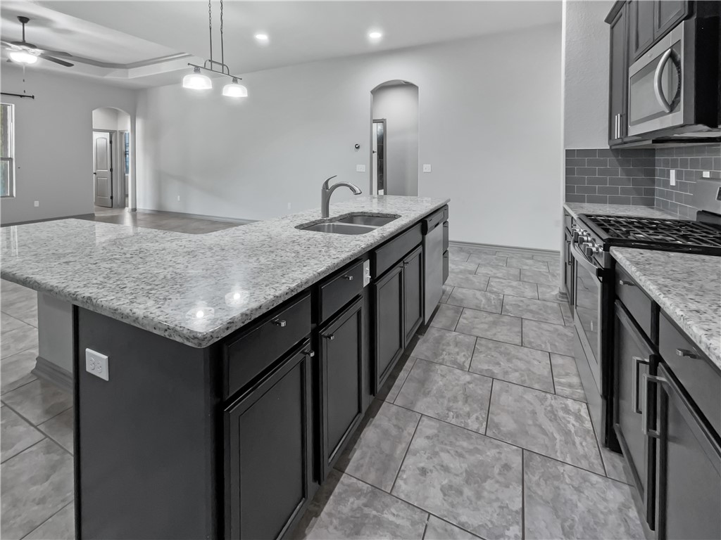 2105 Aquila St Property Photo 18