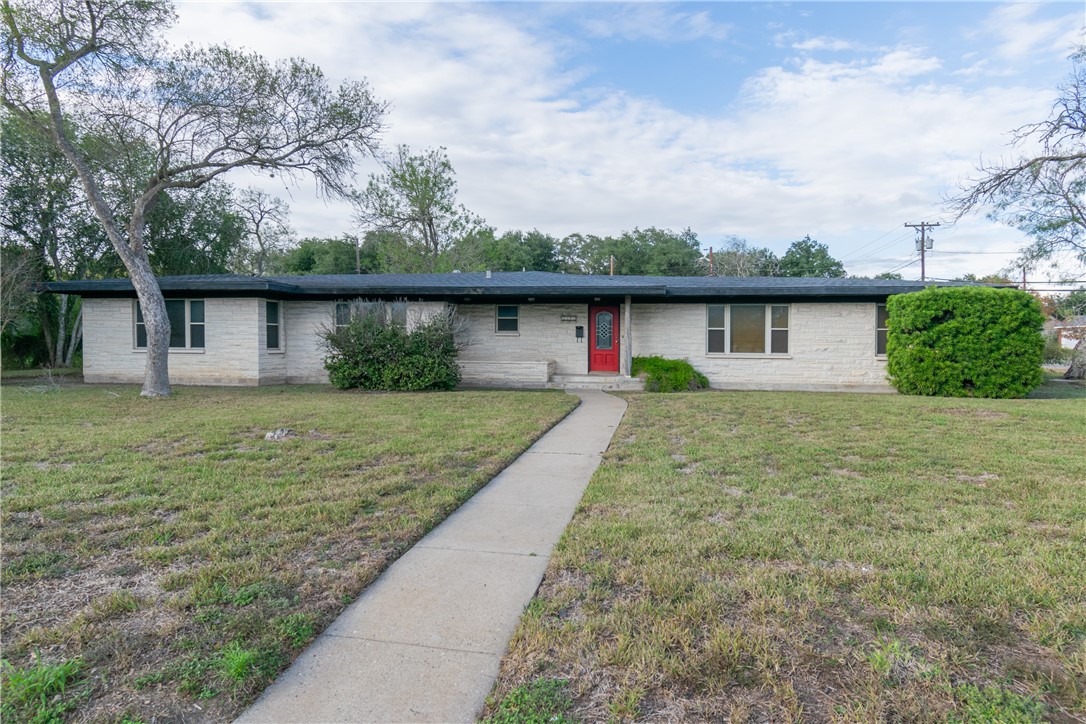 1327 Southwood St Property Photo