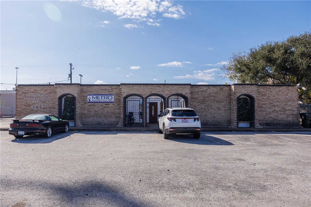 4737 Mount Vernon Dr