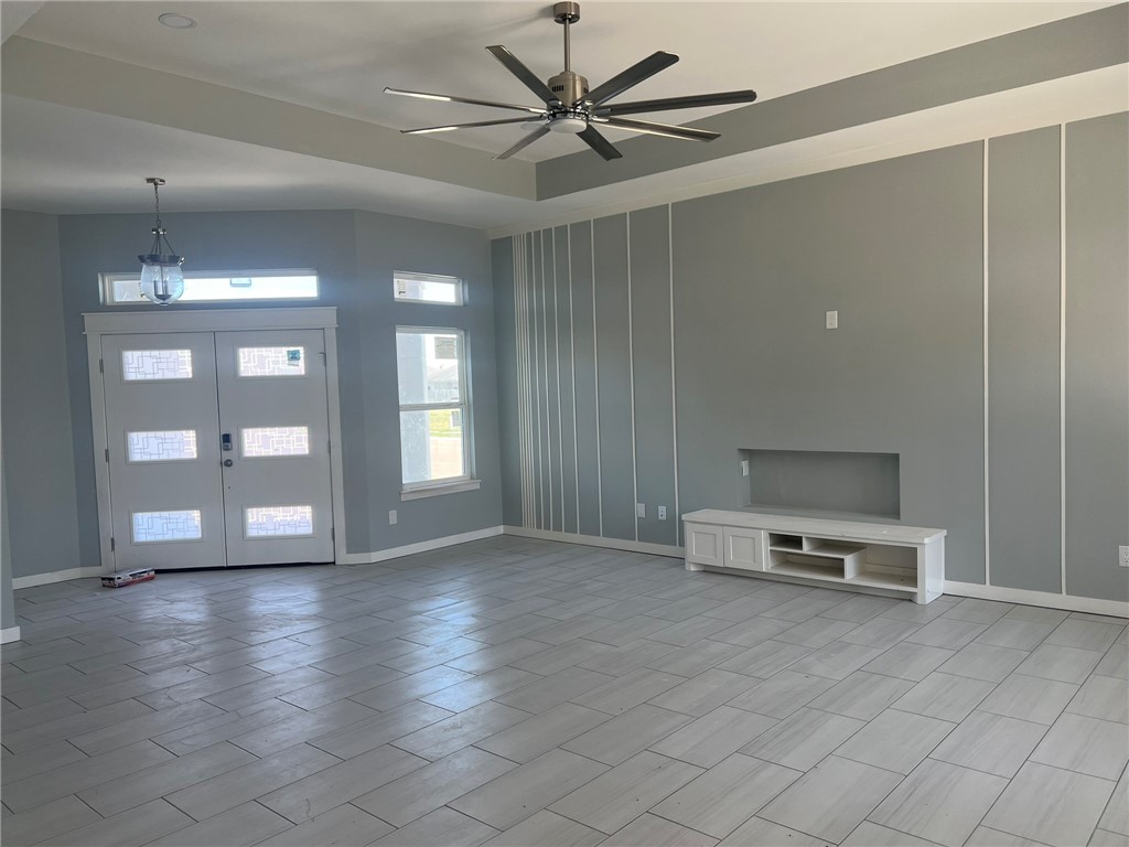 6865 La Salle Dr Property Photo 4