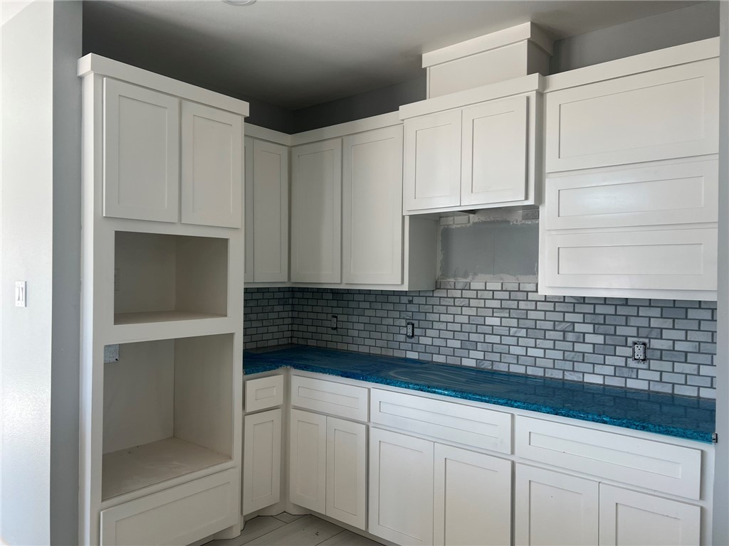 6865 La Salle Dr Property Photo 18
