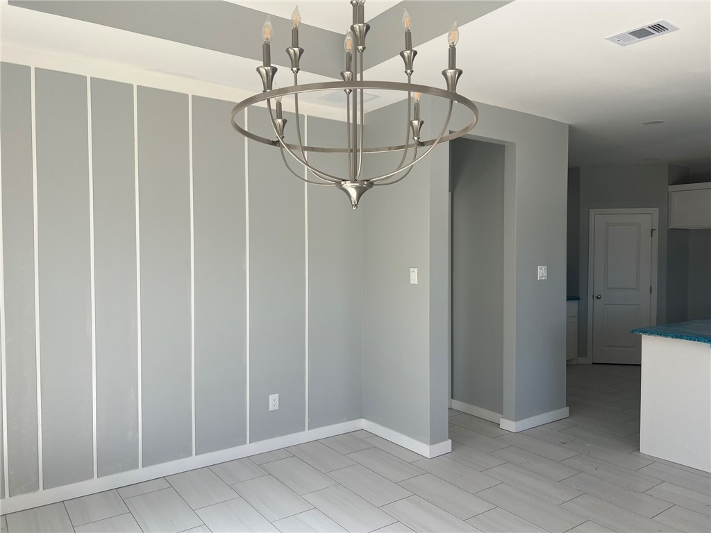 6865 La Salle Dr Property Photo 22