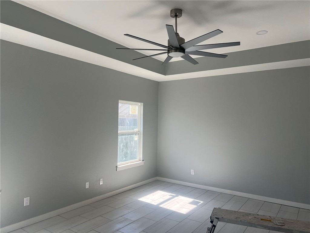 6865 La Salle Dr Property Photo 23