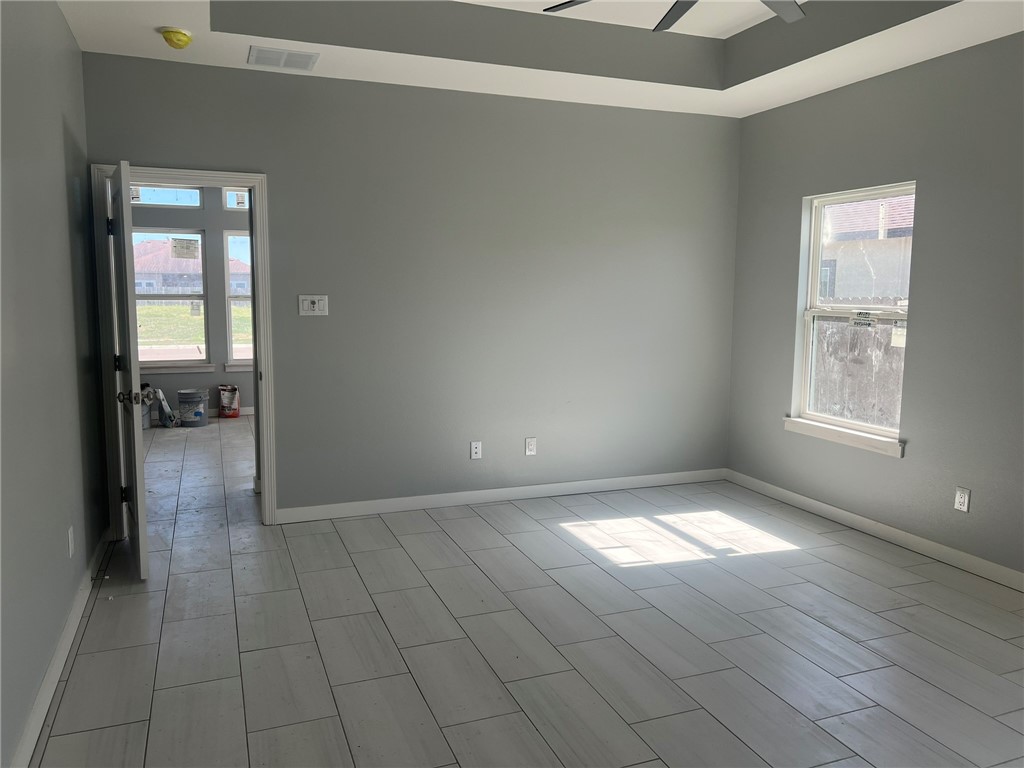 6865 La Salle Dr Property Photo 25