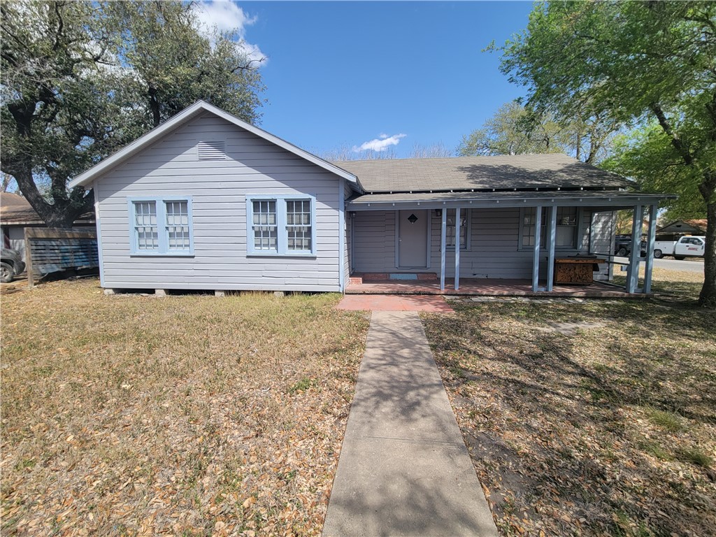 700 W Sinton St A Property Photo 1