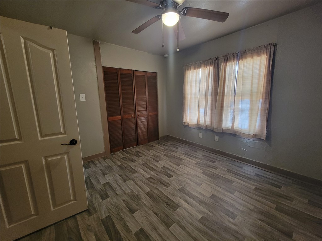 700 W Sinton St A Property Photo 3