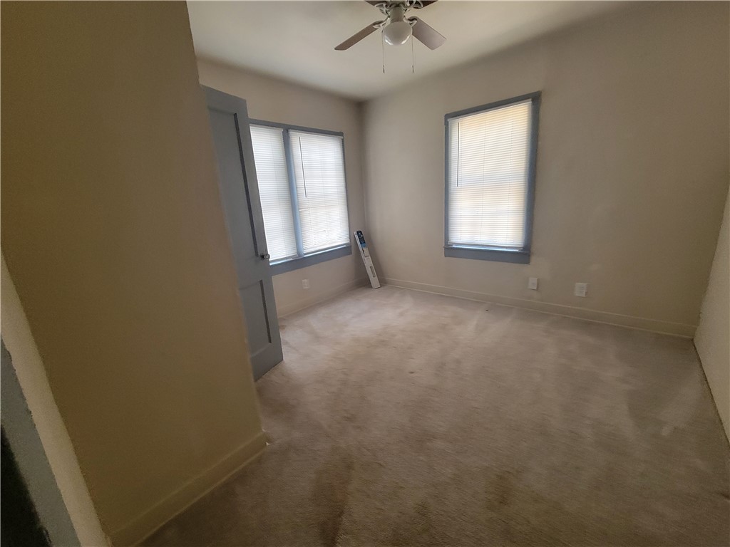 700 W Sinton St A Property Photo 10