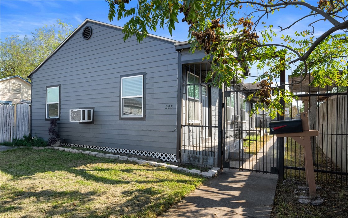 452187 Property Photo 1