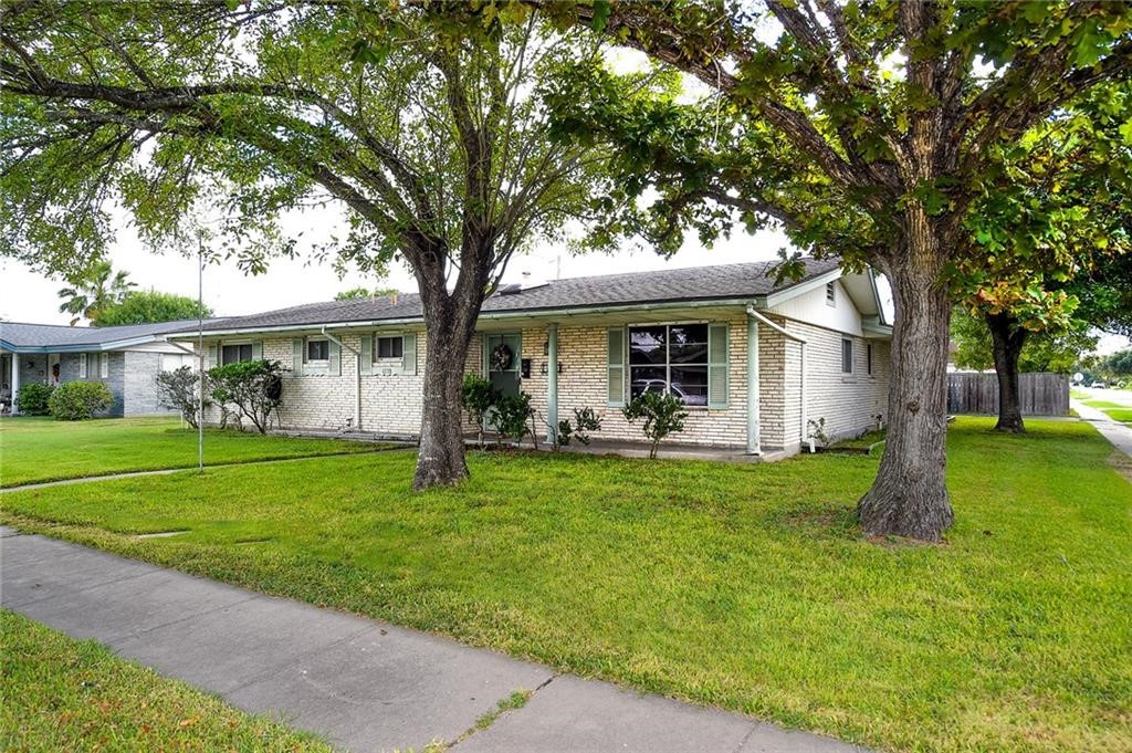 1338 Meadowlane Dr Property Photo 1