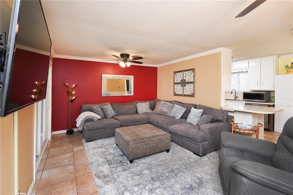 1338 Meadowlane Dr Property Photo 9