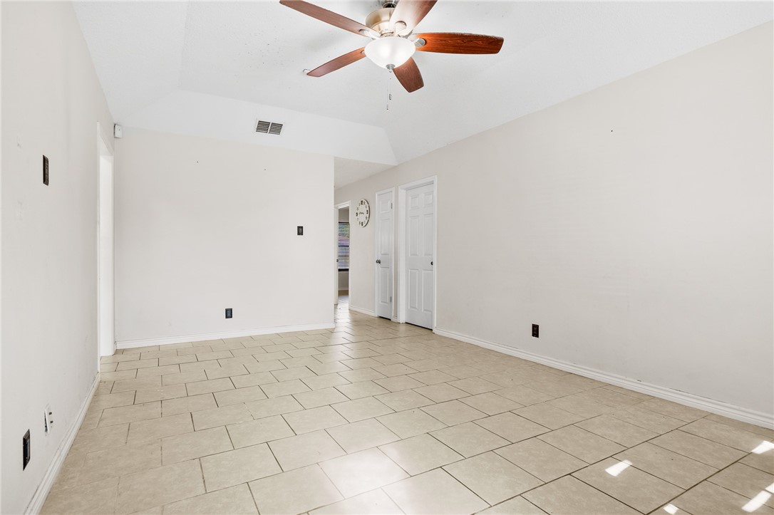 3001 Westlake Dr Property Photo 5
