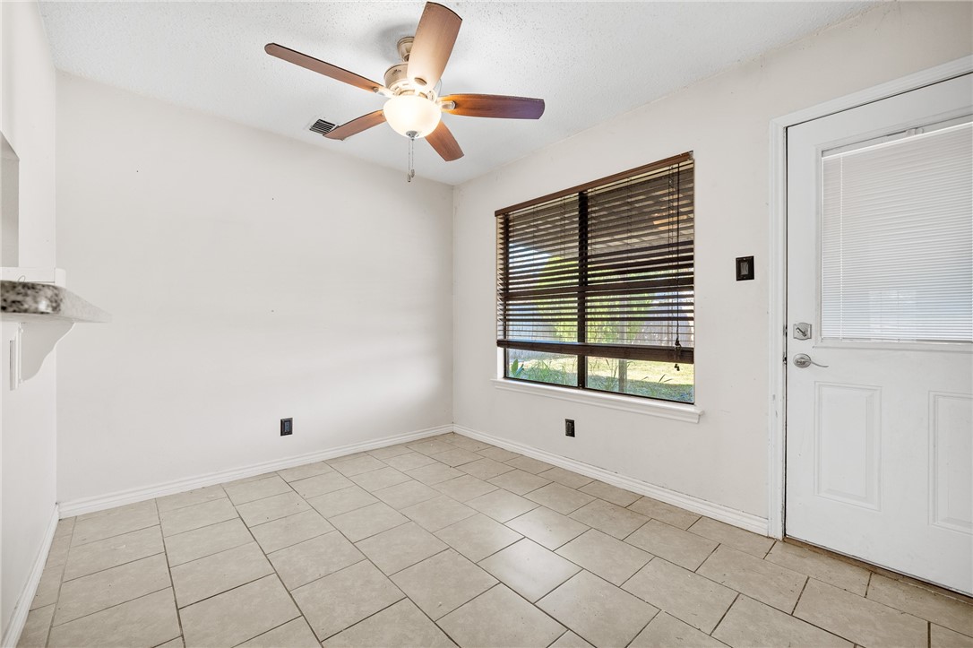 3001 Westlake Dr Property Photo 12