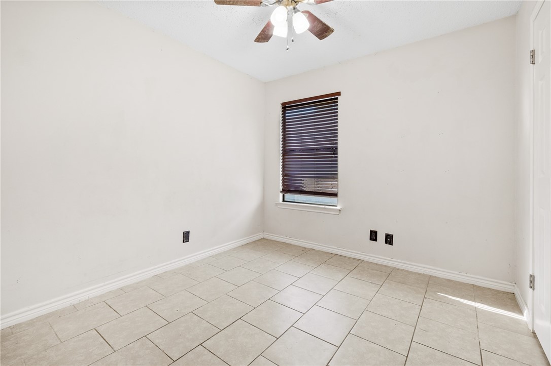 3001 Westlake Dr Property Photo 19