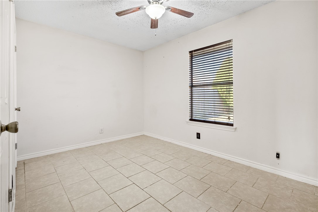 3001 Westlake Dr Property Photo 21