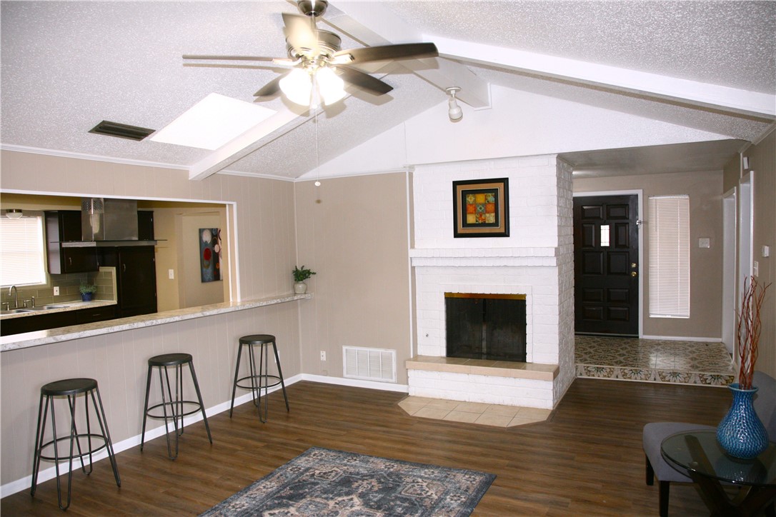 4517 Acushnet Dr Property Photo 4