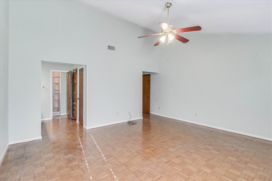 4621 Hogan Dr Property Photo 16