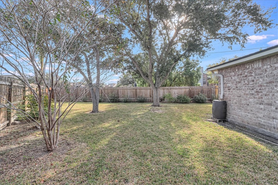 4621 Hogan Dr Property Photo 33