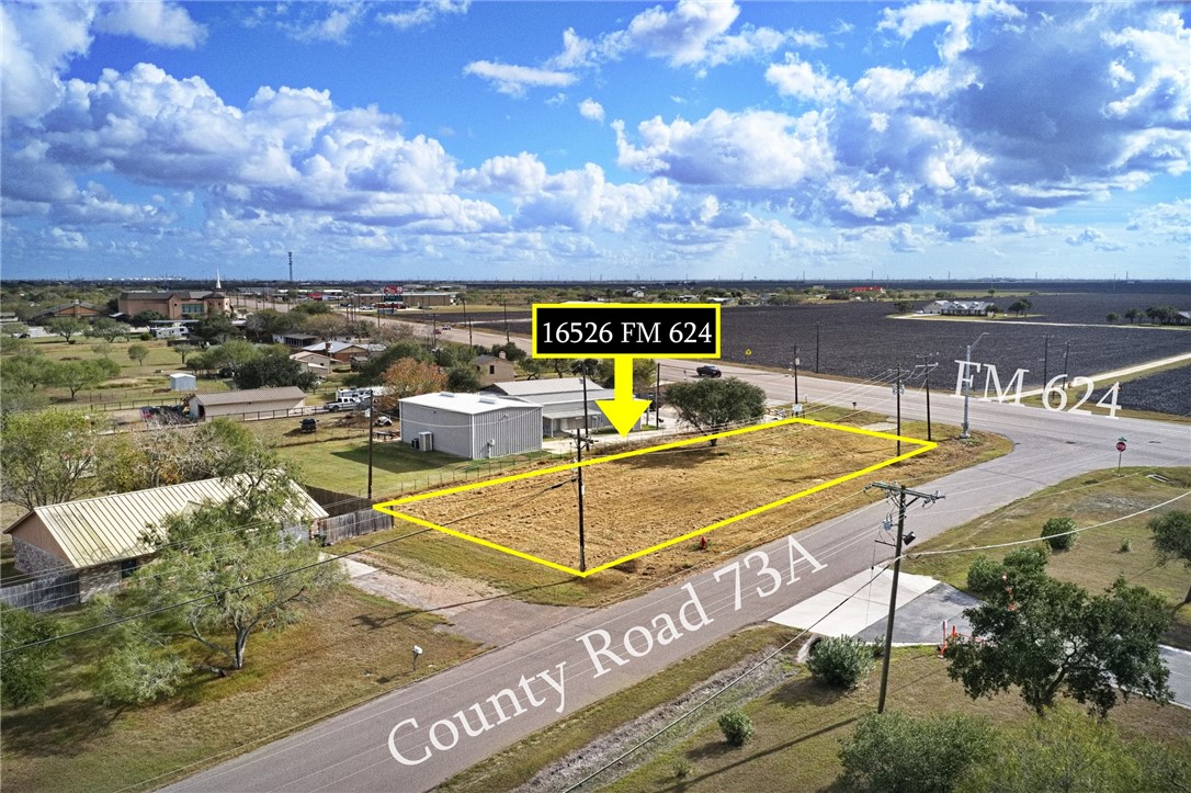 16526 Fm 624 Property Photo 4