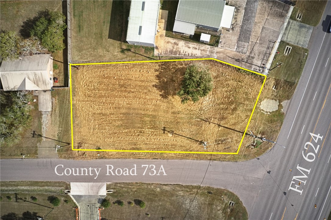 16526 Fm 624 Property Photo 5