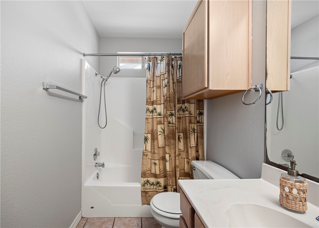 15634 Finistere St Property Photo 19