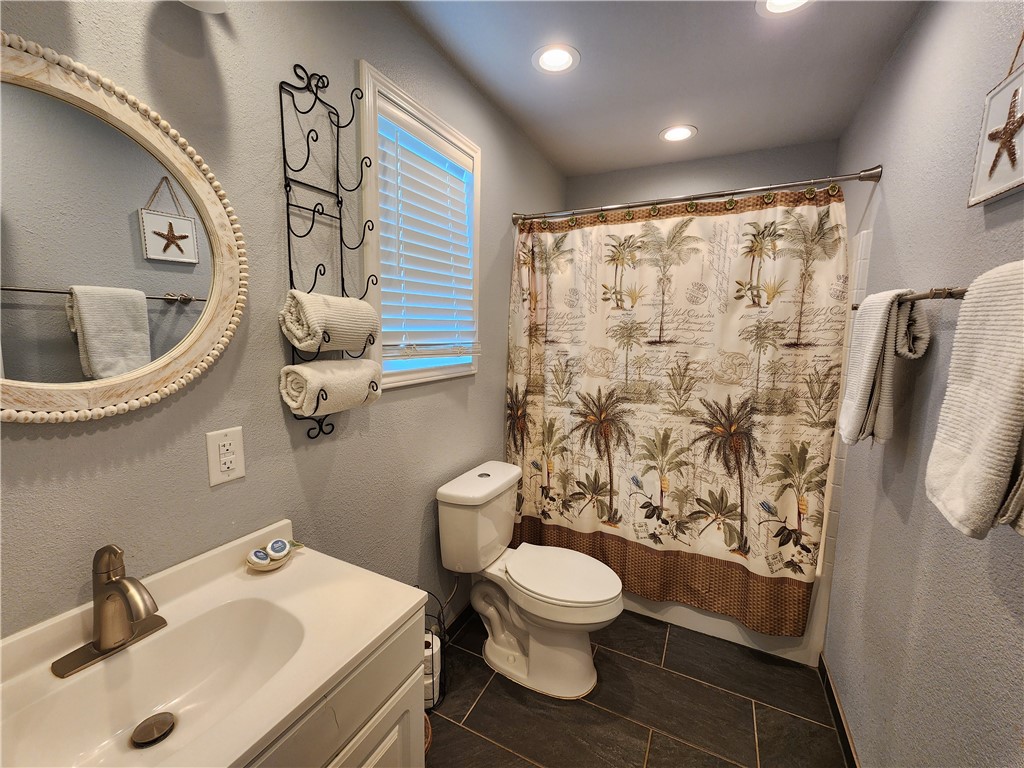 424 W Avenue E St 1 Property Photo 6